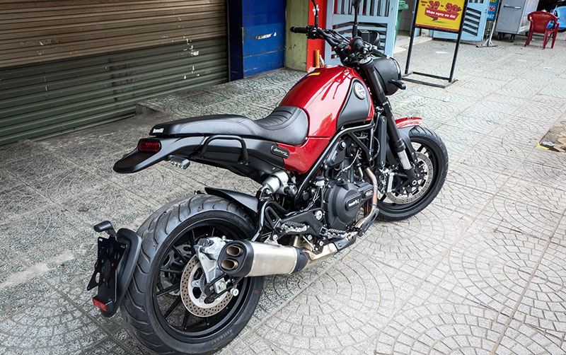 Benelli Leoncino giá 148 triệu đồng tại Việt Nam